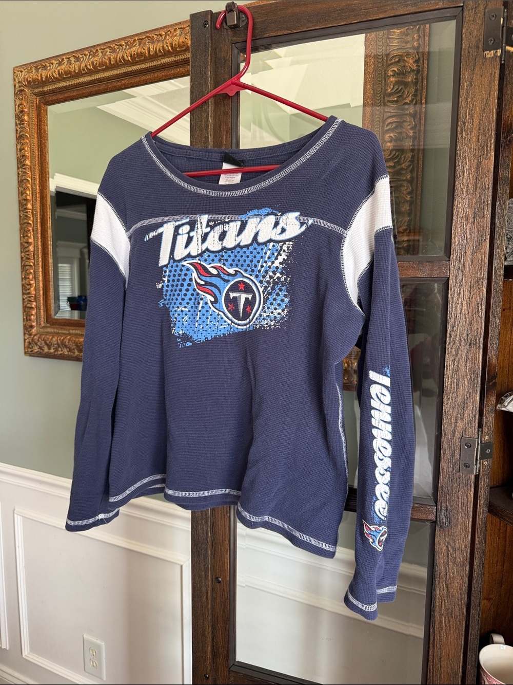 Women’s Reebok Navy and White Tennessee Titans Long-Sleeve Tee-size XL